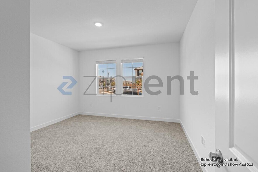 Building Photo - 331 Monastery Dr