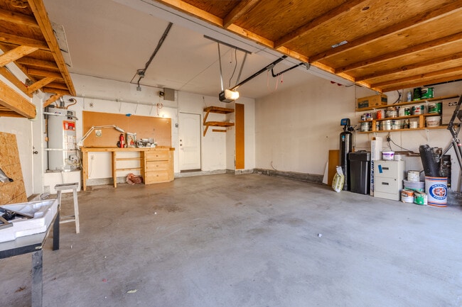 Building Photo - 11671 Boulton Ave