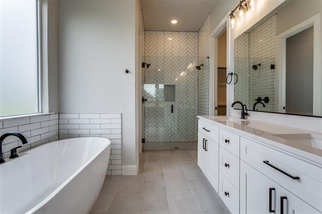 Building Photo - 709 Lexington Ln