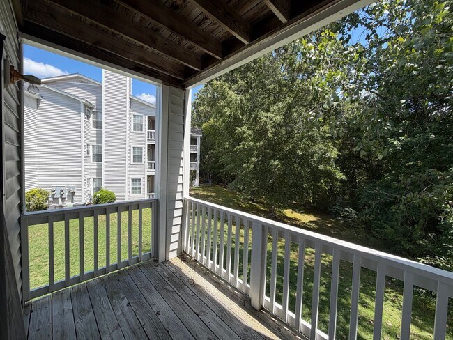 Building Photo - 341 Waterdown Dr