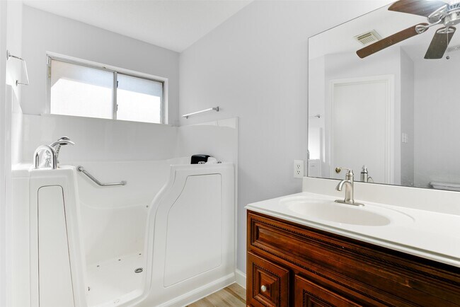 Building Photo - 6930 Haven Creek Dr