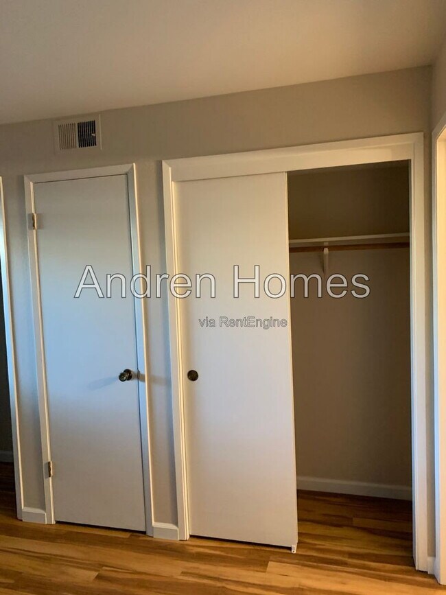 Building Photo - 150 Sea Ridge Ct