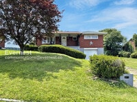 Building Photo - 104 Maria Ln