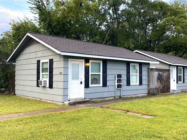 Primary Photo - 311 S 3rd St