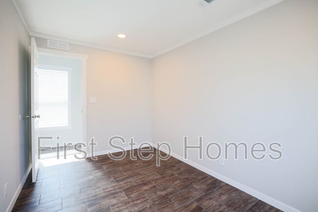 Building Photo - 133 Appaloosa Dr