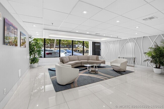 Building Photo - 3115 S Ocean Blvd