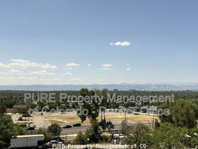 Building Photo - 7877 E Mississippi Ave