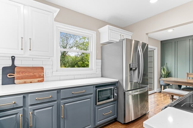 Building Photo - 4295 Oak Dr Ln