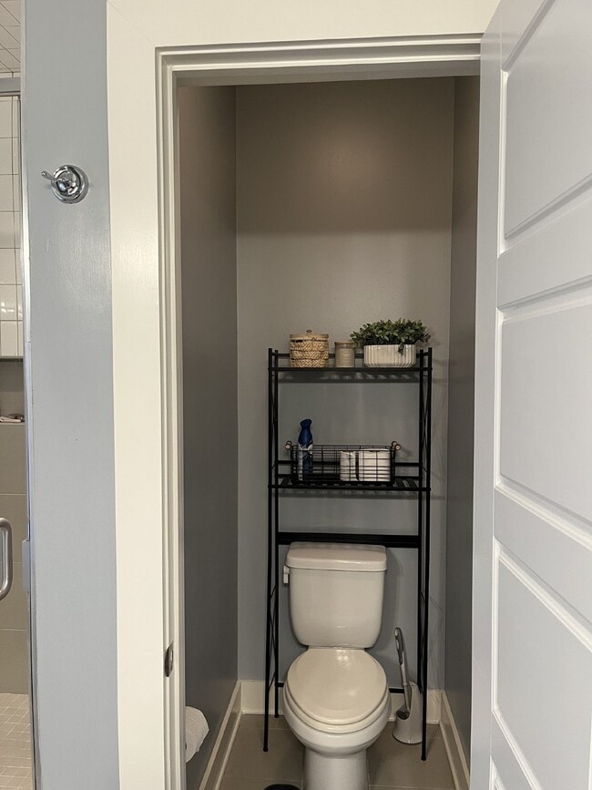 Building Photo - "Discover Your Dream Home: Spacious 4-Bedroom Oasis with 3 Full Baths in Vibrant Nashville!"