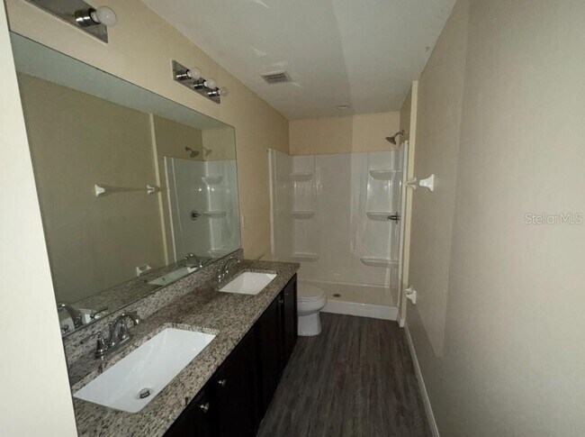 Building Photo - 11233 Kimberly Ave