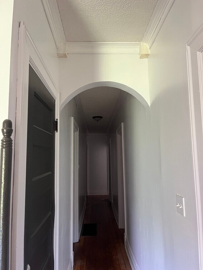 Hallway - 505 Wallace Ave