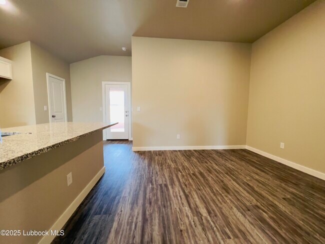 Building Photo - 3208 Abbeville Ave
