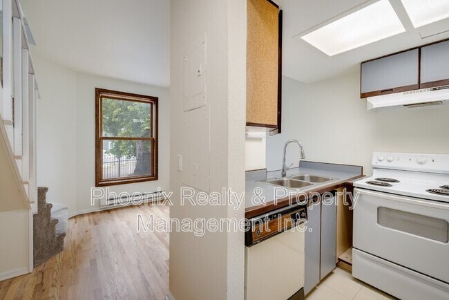 Building Photo - 1237 Elder Ave