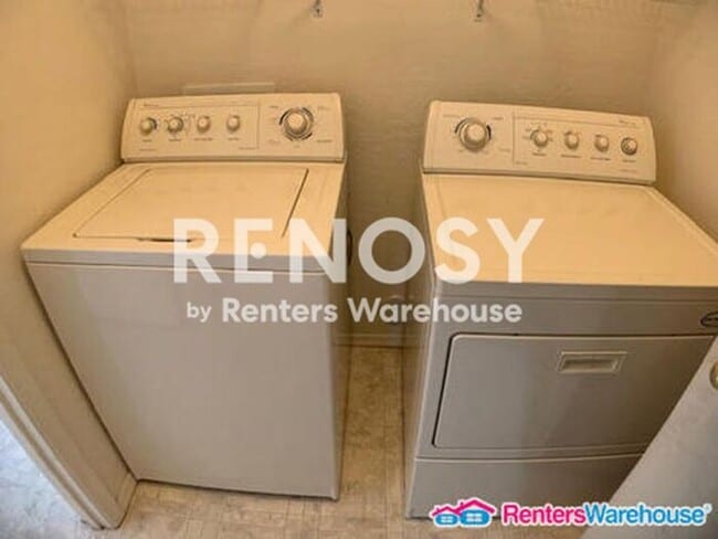 Building Photo - Ideal 3 Br 2 Ba 2 Cg Home Near Loop 303 & Greenway in Surprise!
