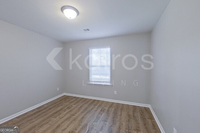 Building Photo - 203 Western Red Cedar Dr