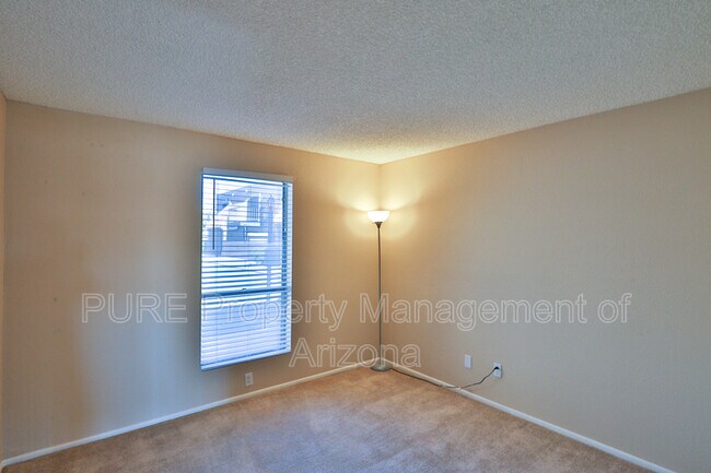 Building Photo - 1224 E Evergreen St