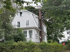Building Photo - 541 School St