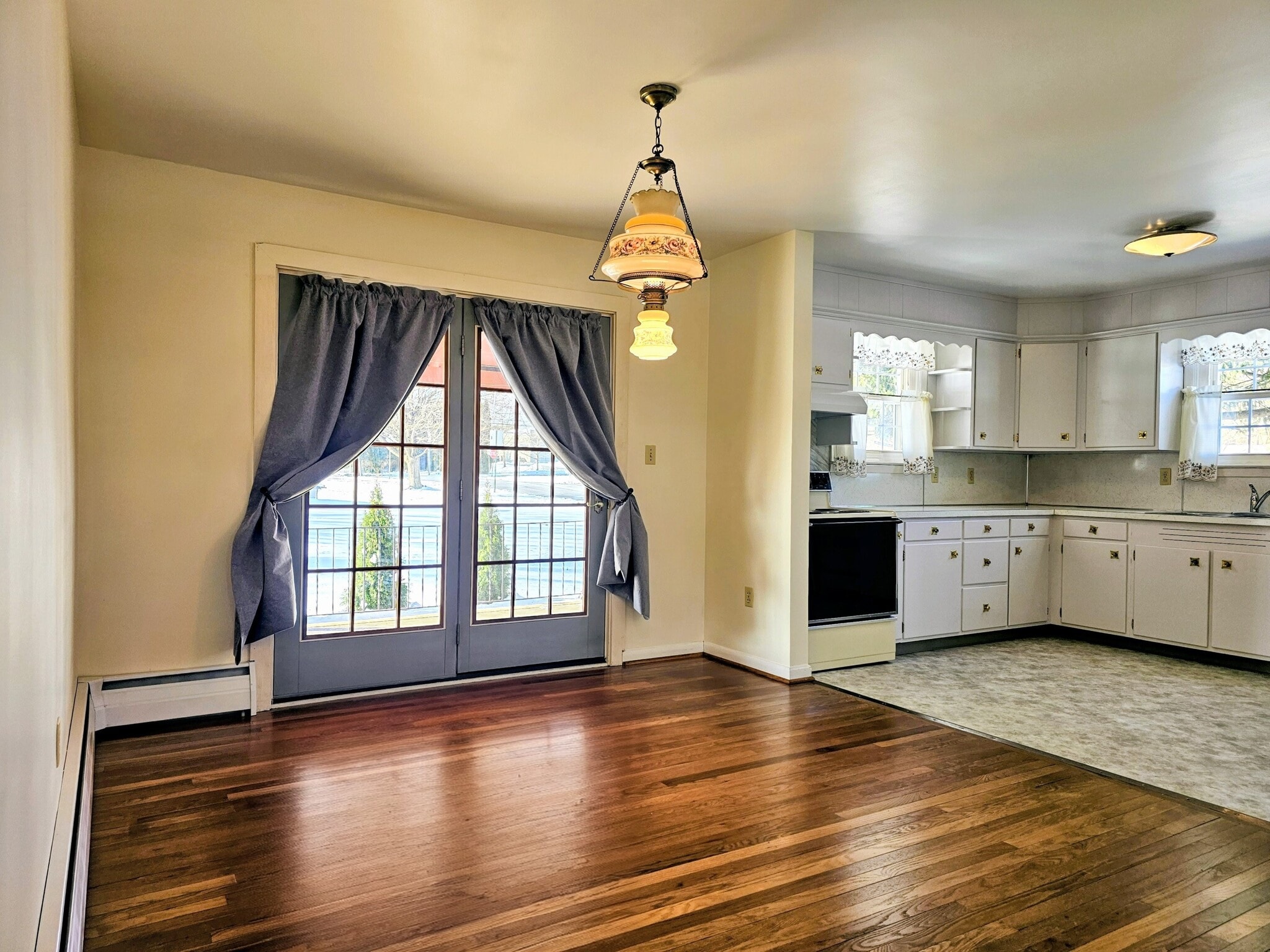 Building Photo - 13 Frederick Ave