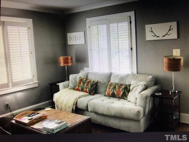 Building Photo - 2707 Wayland Dr