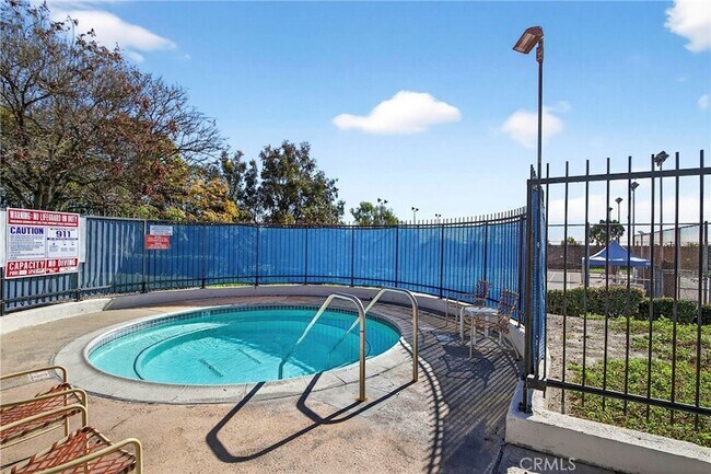 Building Photo - 13602 La Jolla Cir