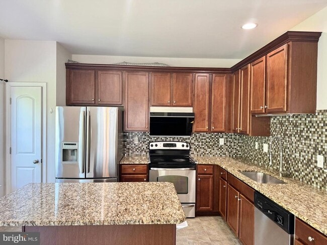 Building Photo - 312 Wilkinson Dr