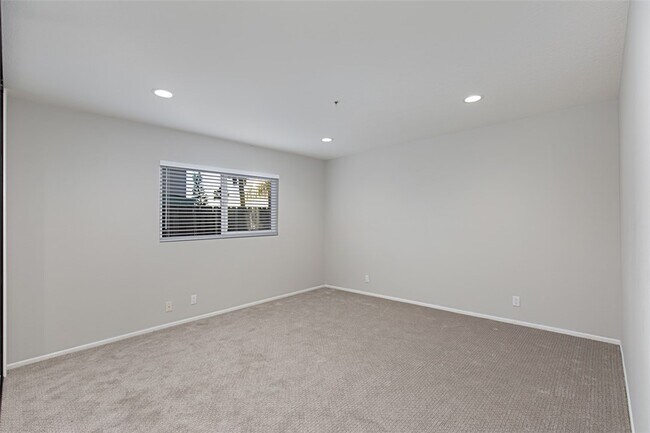 Building Photo - 232 S La Esperanza