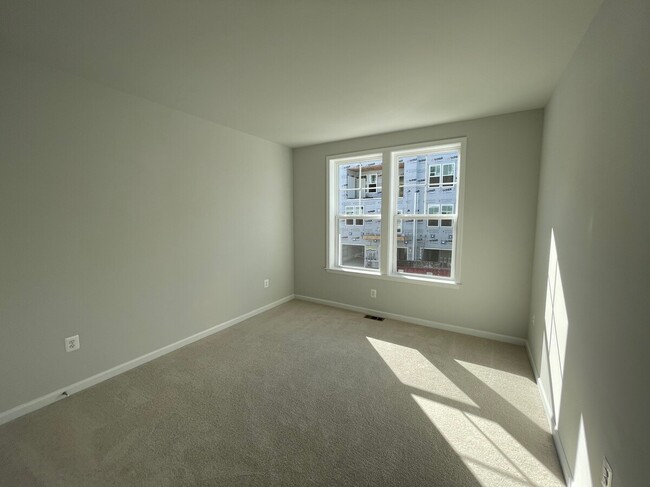 Building Photo - 9274 Magellan Pkwy