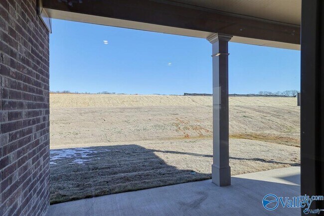 Building Photo - 115 Willow Rose Ln