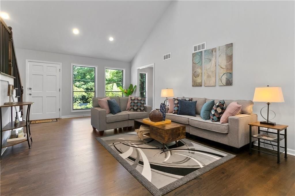 Building Photo - 4186 Nashoba Dr NE