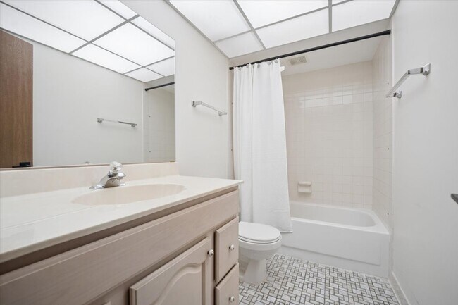 Building Photo - 475 Plum Creek Dr