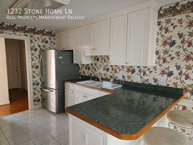 Building Photo - 1232 Stone Home Ln