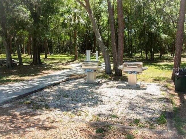 Building Photo - 1400 Gandy Blvd N