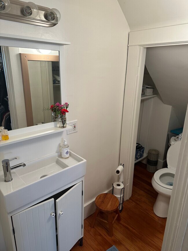 Half Bath - 256 Pleasant St