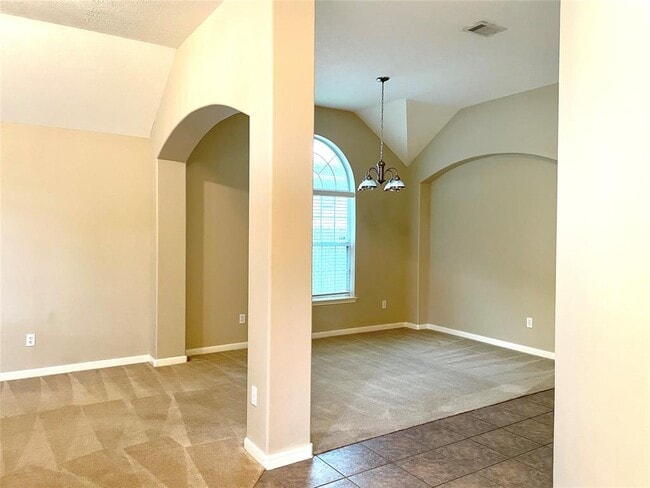 Building Photo - 6014 Conroy Pointe Ln