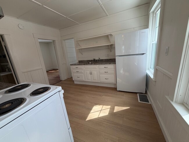 Building Photo - 78-80 Central Street LLC