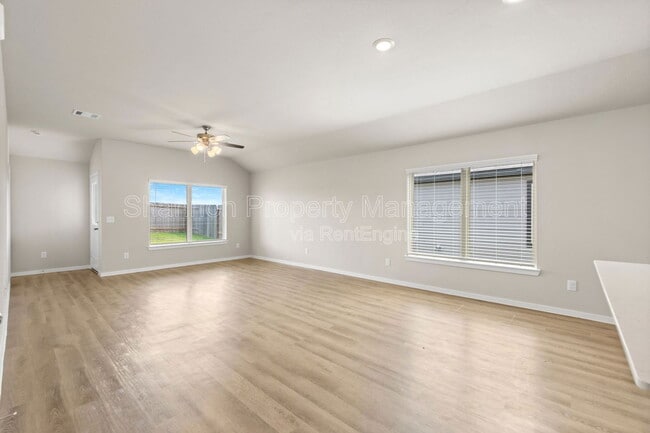 Building Photo - 166 Sterling River Ln