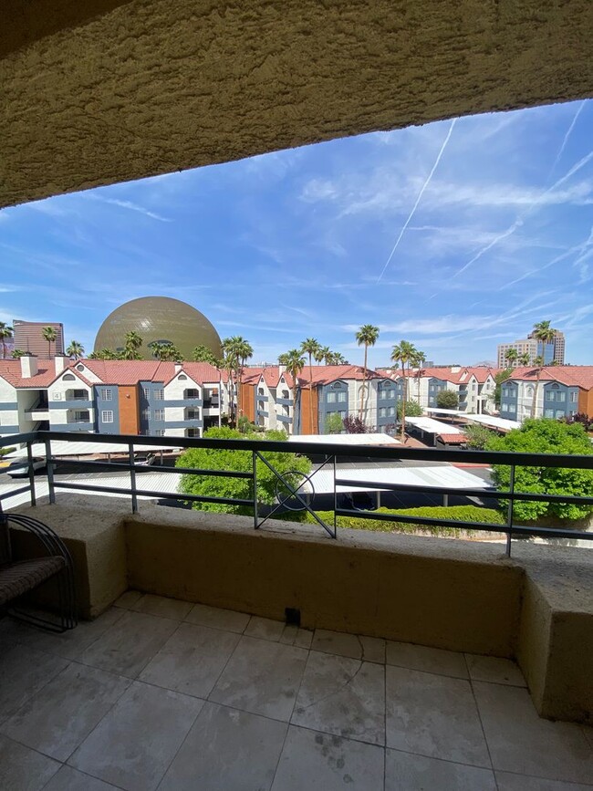 Building Photo - Beautiful, partially furnished 1 bedroom with a view of the Sphere!