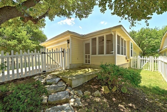 Building Photo - 1049 King Cotton Ln