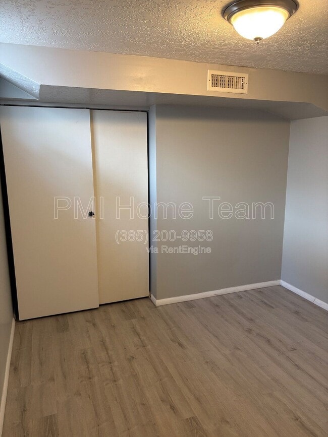 Building Photo - 168 Ross Dr