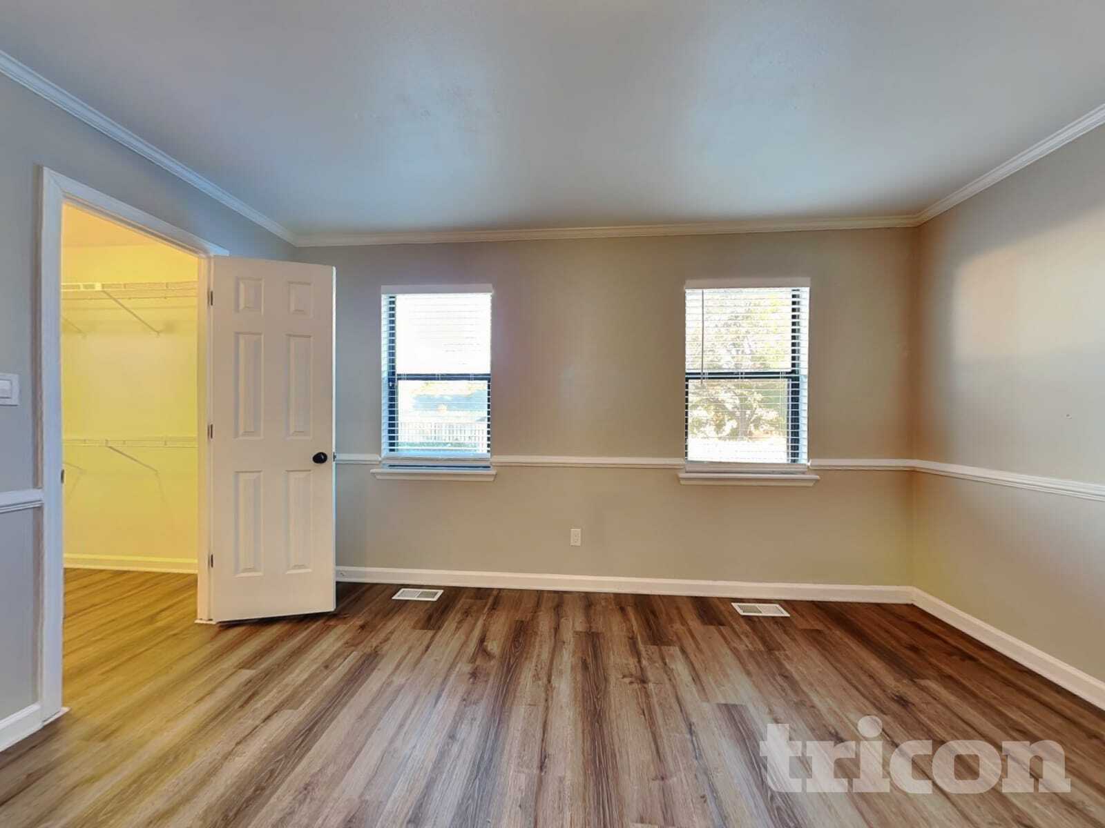 Building Photo - 4585 Hebbard Way