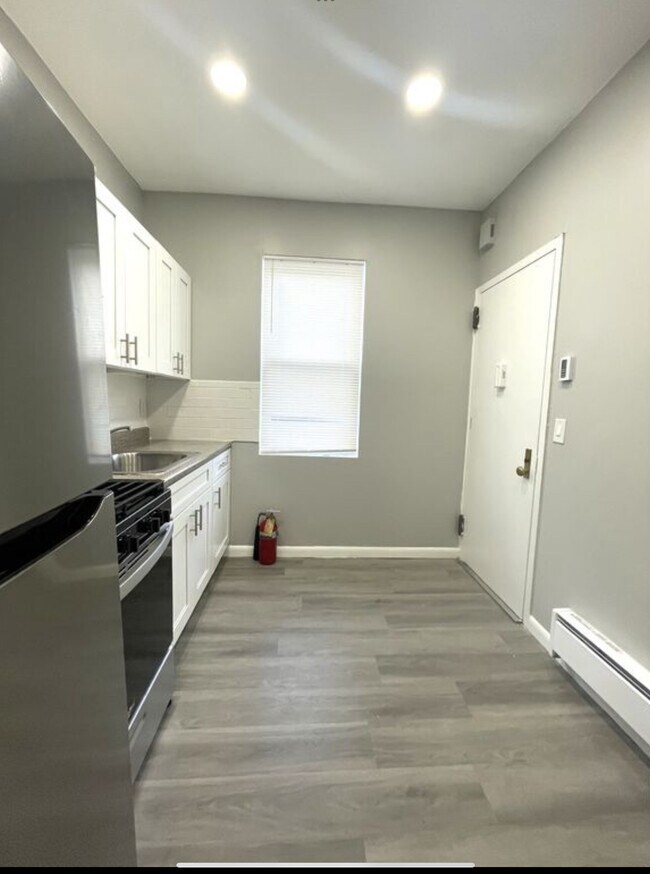 Building Photo - 970 McLean Ave