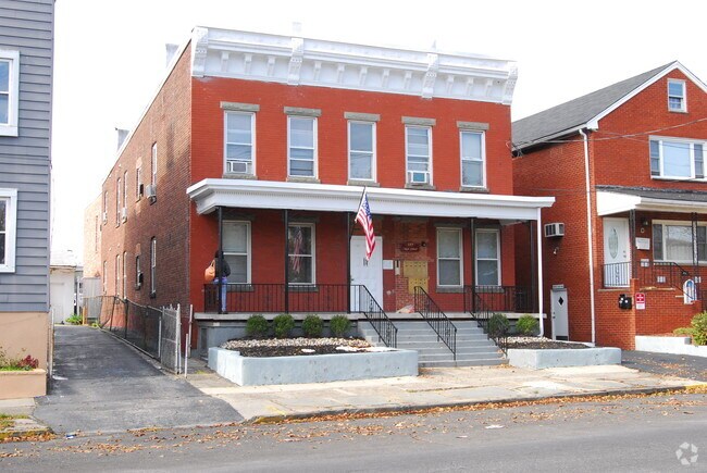 Primary Photo - 419 High St