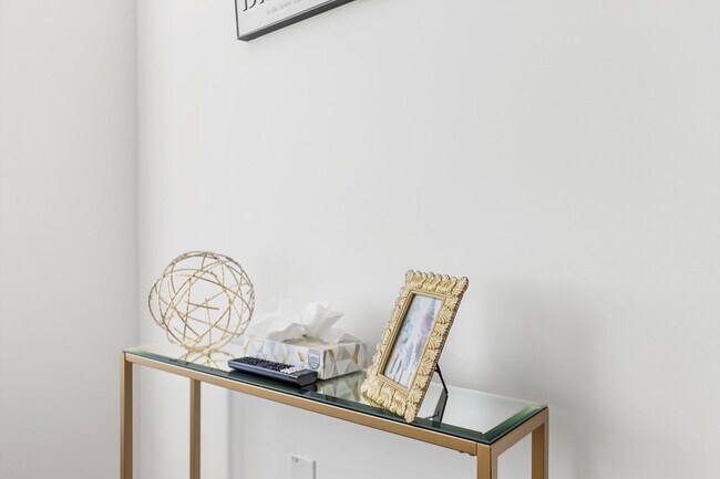 Building Photo - 1726 H St NE