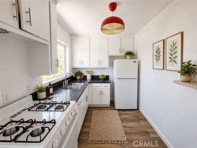 Building Photo - 6018 Hazelhurst Pl