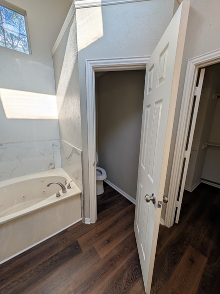 Building Photo - 1324 Kittery Dr