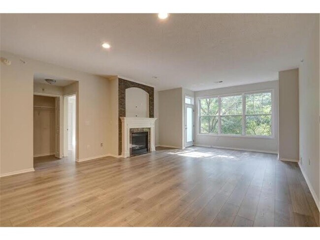 Building Photo - 8317 Townsend Dr
