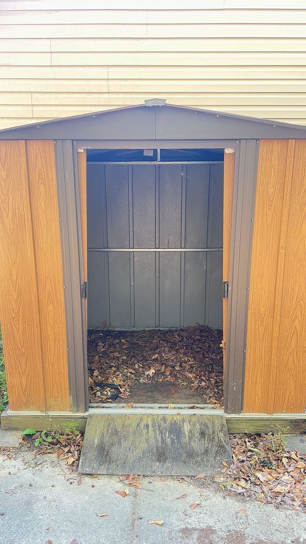 Building Photo - 1809 Azalea Dr