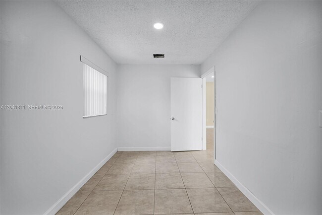 Building Photo - 4471 SW 138th Ct