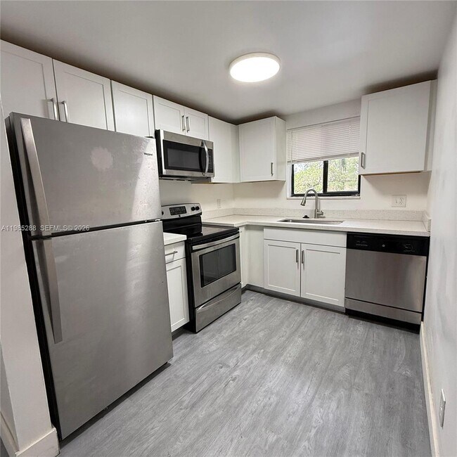 Building Photo - 1125 S Flagler Ave