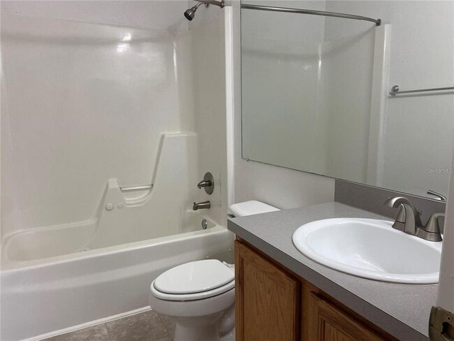 Building Photo - 3920 SW 20th Ave